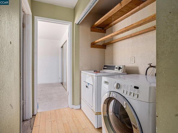5860 Leona St, Oakland CA 94605