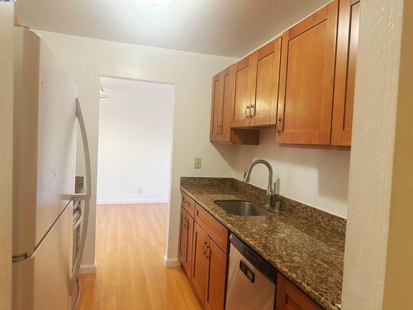 450 N Civic Dr 311, Walnut Creek CA 94596