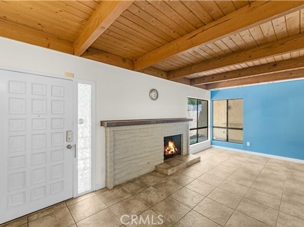 10126 Reseda 121, Northridge (los Angeles) CA 91324