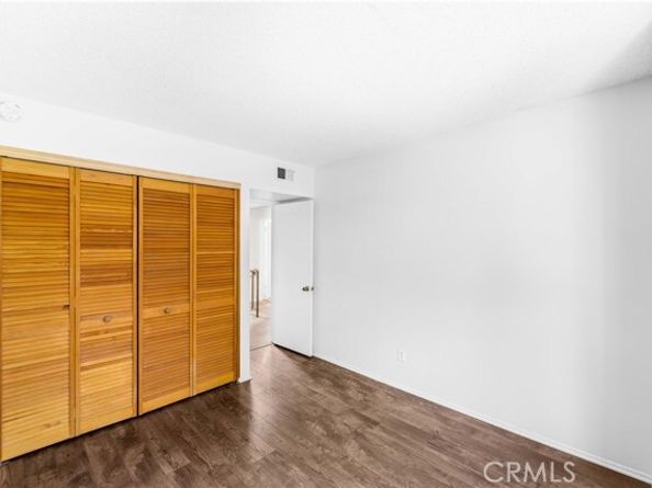 10126 Reseda 121, Northridge (los Angeles) CA 91324