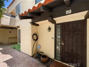10126 Reseda 121, Northridge (los Angeles) CA 91324