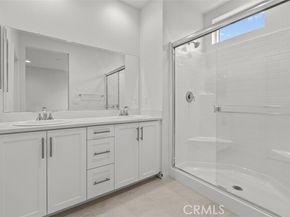 5868 Linden Ave Avenue 6, Long Beach CA 90805
