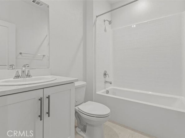 5868 Linden Ave Avenue 6, Long Beach CA 90805