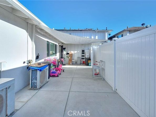 735 James Street, Costa Mesa CA 92627
