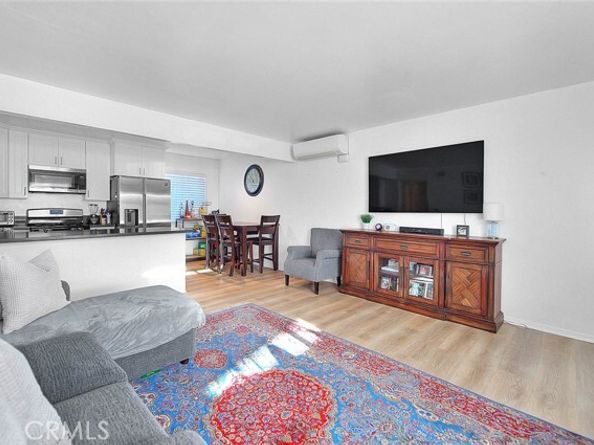 735 James Street, Costa Mesa CA 92627