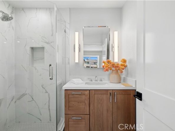 309 Marguerite Avenue B, Corona Del Mar (newport Beach) CA 92625