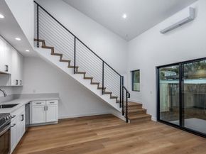 250 Hillcrest Drive, Encinitas CA 92024