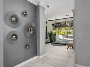 2500 Torrey Pines Rd 201, La Jolla (san Diego) CA 92037