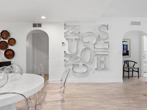 2500 Torrey Pines Rd 201, La Jolla (san Diego) CA 92037