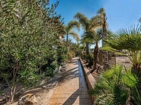 2362 Edgehill Road, Vista CA 92084
