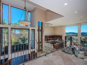 2362 Edgehill Road, Vista CA 92084