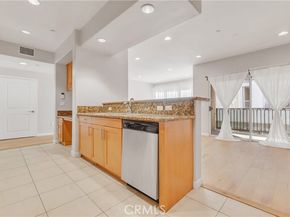 4821 Bakman 201, North Hollywood (los Angeles) CA 91601