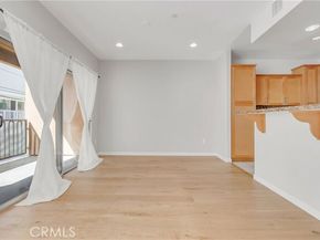 4821 Bakman 201, North Hollywood (los Angeles) CA 91601