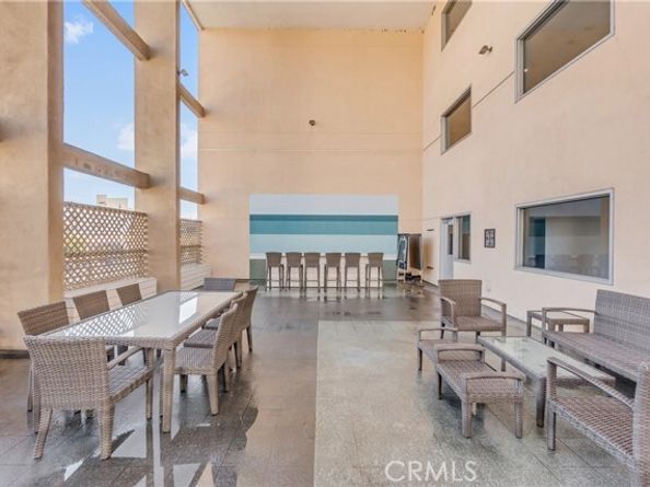 4821 Bakman 201, North Hollywood (los Angeles) CA 91601