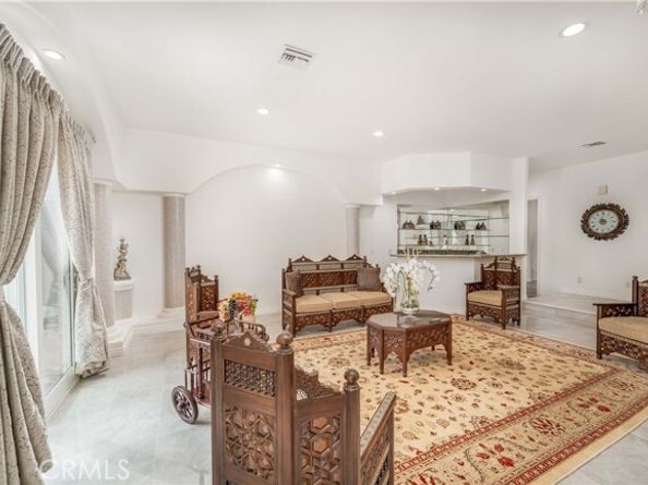 5206 Topeka Drive, Tarzana (los Angeles) CA 91356