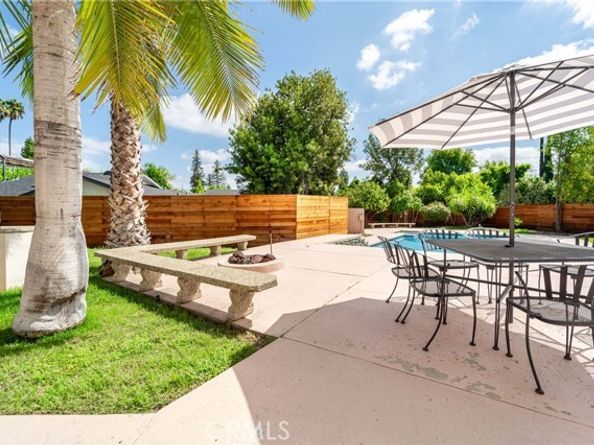 5206 Topeka Drive, Tarzana (los Angeles) CA 91356