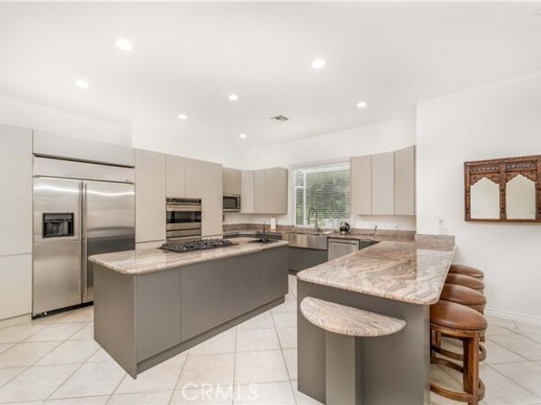 5206 Topeka Drive, Tarzana (los Angeles) CA 91356