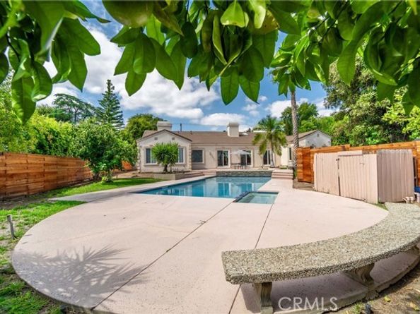 5206 Topeka Drive, Tarzana (los Angeles) CA 91356