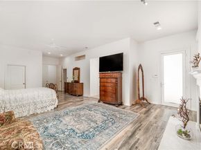 5206 Topeka Drive, Tarzana (los Angeles) CA 91356