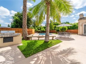 5206 Topeka Drive, Tarzana (los Angeles) CA 91356