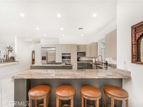 5206 Topeka Drive, Tarzana (los Angeles) CA 91356