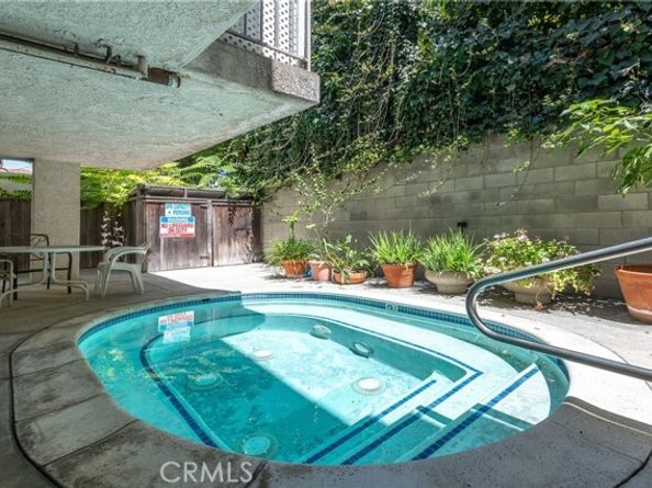 4370 Troost Avenue 201, Studio City (los Angeles) CA 91604