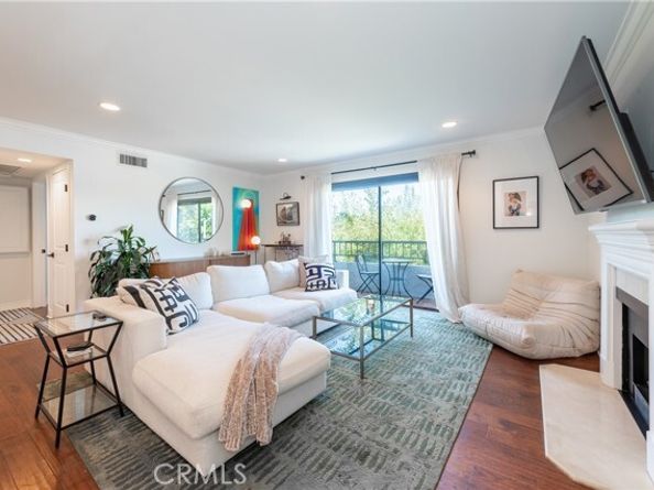 4370 Troost Avenue 201, Studio City (los Angeles) CA 91604