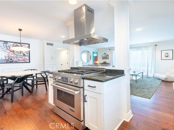 4370 Troost Avenue 201, Studio City (los Angeles) CA 91604