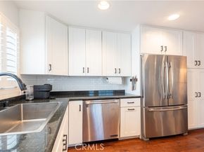4370 Troost Avenue 201, Studio City (los Angeles) CA 91604