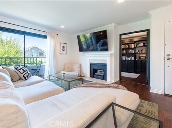4370 Troost Avenue 201, Studio City (los Angeles) CA 91604