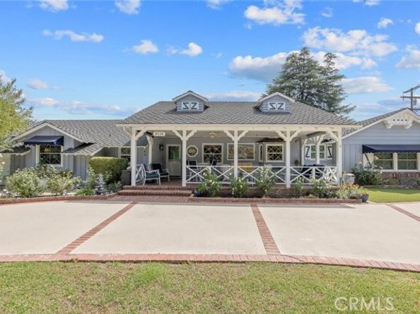 8536 Oak Park Avenue, Northridge (los Angeles) CA 91325