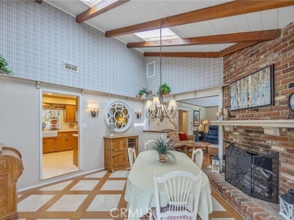 8536 Oak Park Avenue, Northridge (los Angeles) CA 91325