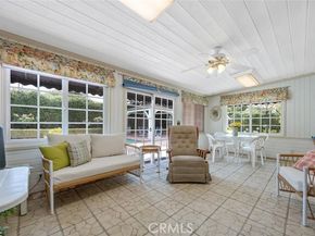 8536 Oak Park Avenue, Northridge (los Angeles) CA 91325