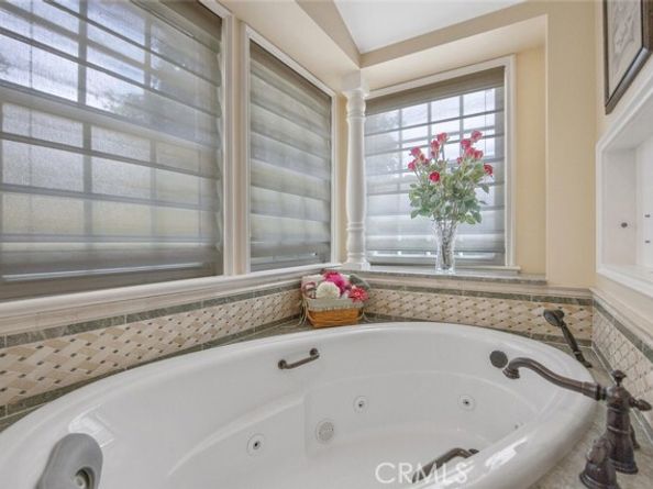 8536 Oak Park Avenue, Northridge (los Angeles) CA 91325