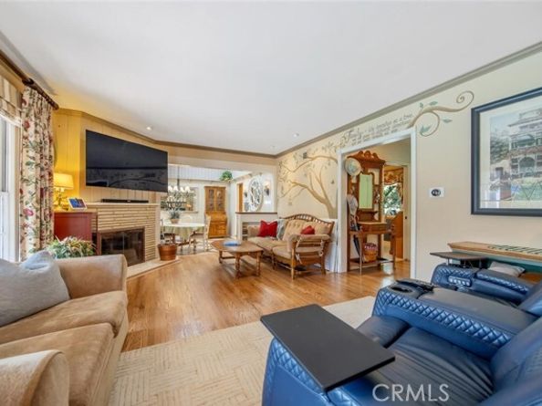 8536 Oak Park Avenue, Northridge (los Angeles) CA 91325