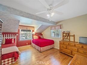8536 Oak Park Avenue, Northridge (los Angeles) CA 91325