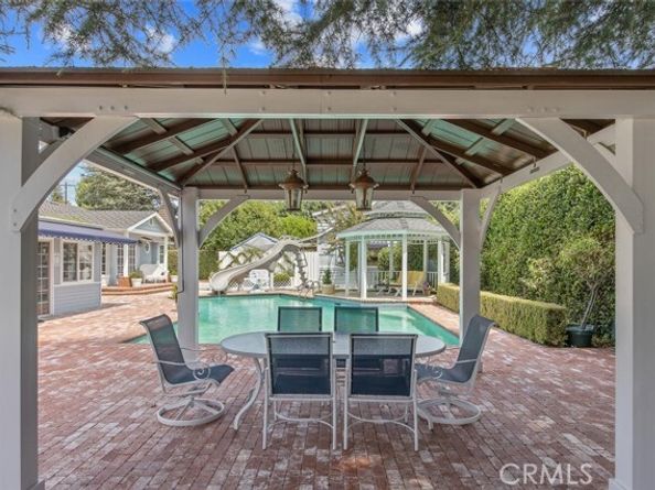 8536 Oak Park Avenue, Northridge (los Angeles) CA 91325
