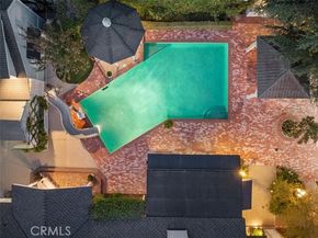 8536 Oak Park Avenue, Northridge (los Angeles) CA 91325