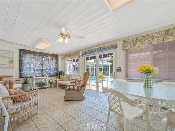 8536 Oak Park Avenue, Northridge (los Angeles) CA 91325