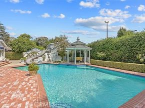 8536 Oak Park Avenue, Northridge (los Angeles) CA 91325