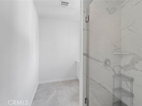 18656 Runnymede Street, Reseda (los Angeles) CA 91335