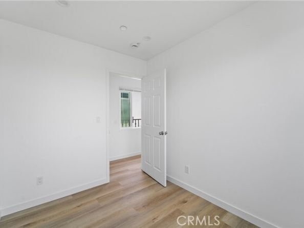 18656 Runnymede Street, Reseda (los Angeles) CA 91335