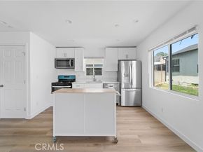 18656 Runnymede Street, Reseda (los Angeles) CA 91335