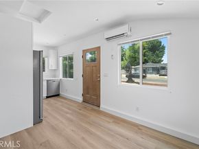 18656 Runnymede Street, Reseda (los Angeles) CA 91335