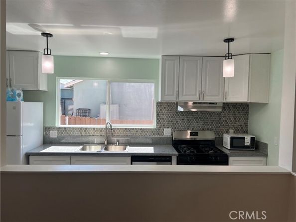 9106 Lev Avenue, Arleta (los Angeles) CA 91331