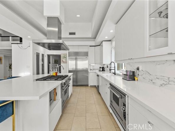 5907 Oakdale Avenue, Woodland Hills (los Angeles) CA 91367
