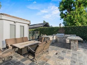 5907 Oakdale Avenue, Woodland Hills (los Angeles) CA 91367
