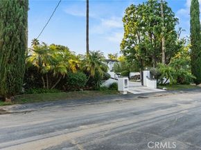 5907 Oakdale Avenue, Woodland Hills (los Angeles) CA 91367