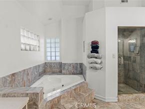 5907 Oakdale Avenue, Woodland Hills (los Angeles) CA 91367