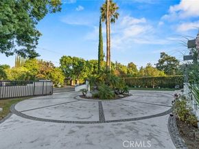5907 Oakdale Avenue, Woodland Hills (los Angeles) CA 91367